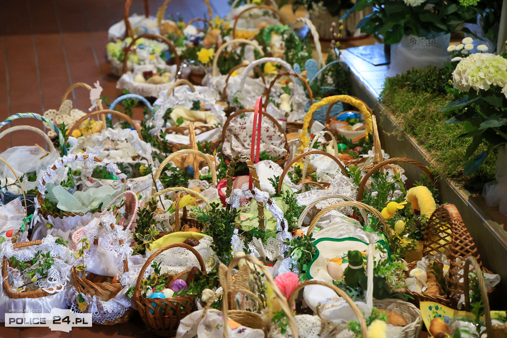 Święcenie pokarmów w Policach, Niekłończycy, Tatyni