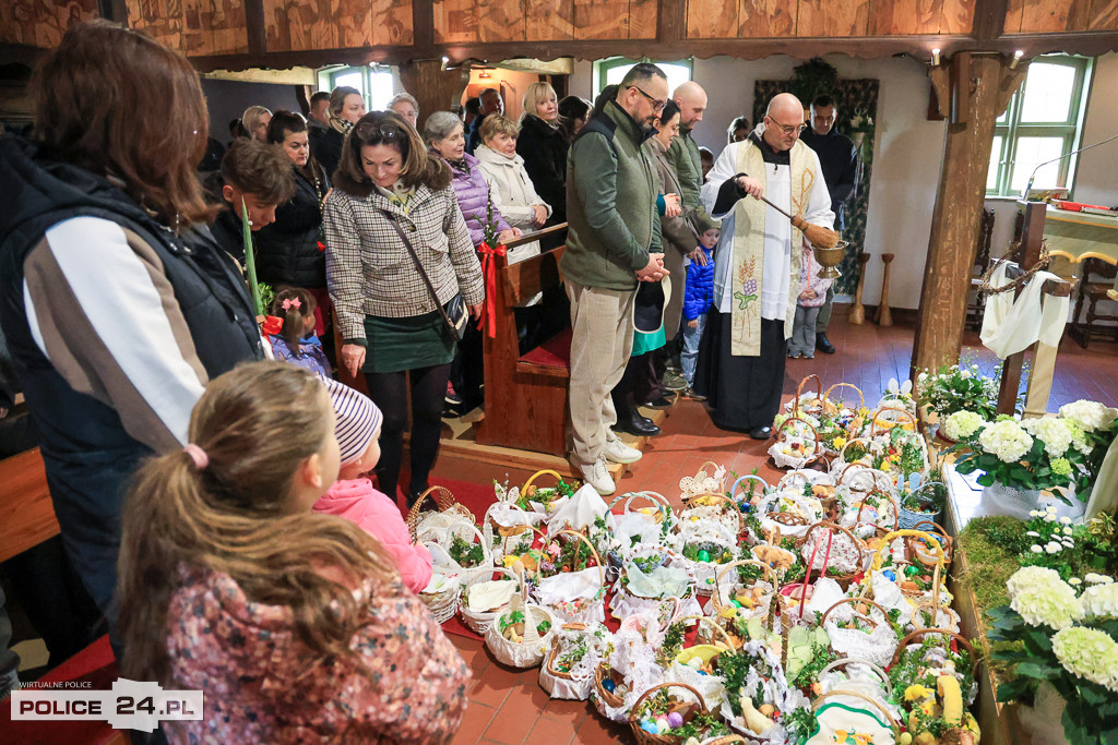 Święcenie pokarmów w Policach, Niekłończycy, Tatyni
