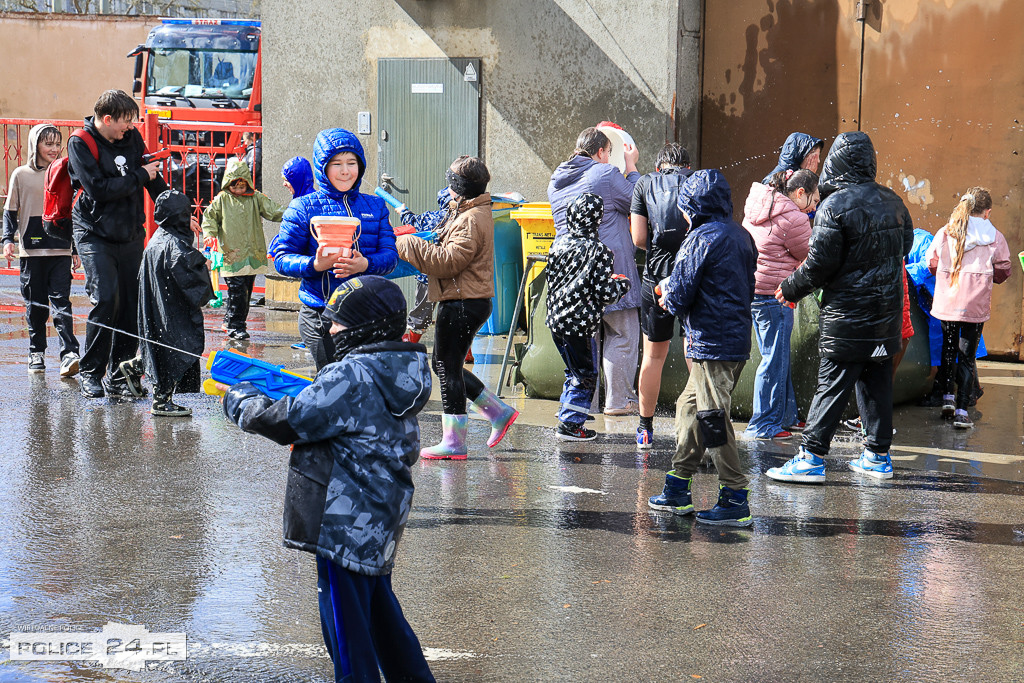 Śmigus-dyngus ze strażakami w Policach