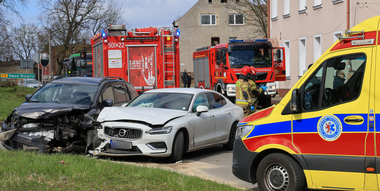 Zderzenie dwóch aut w Policach-Jasienicy