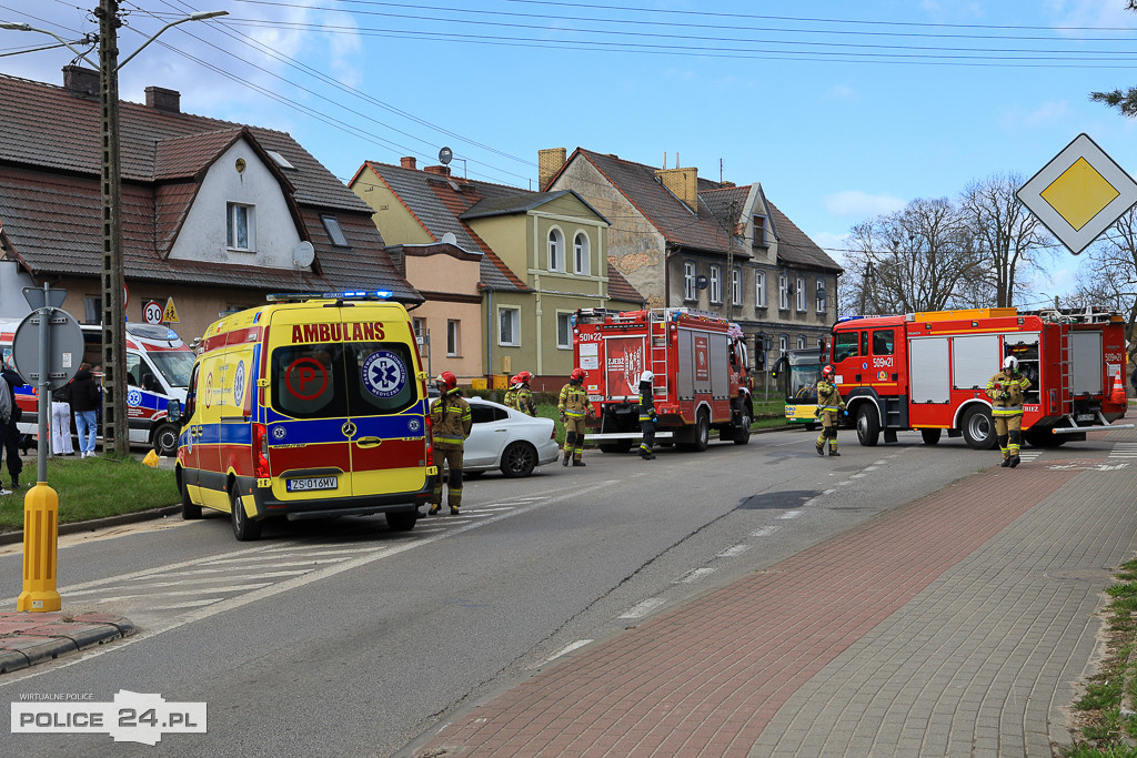 Zderzenie dwóch aut w Policach-Jasienicy