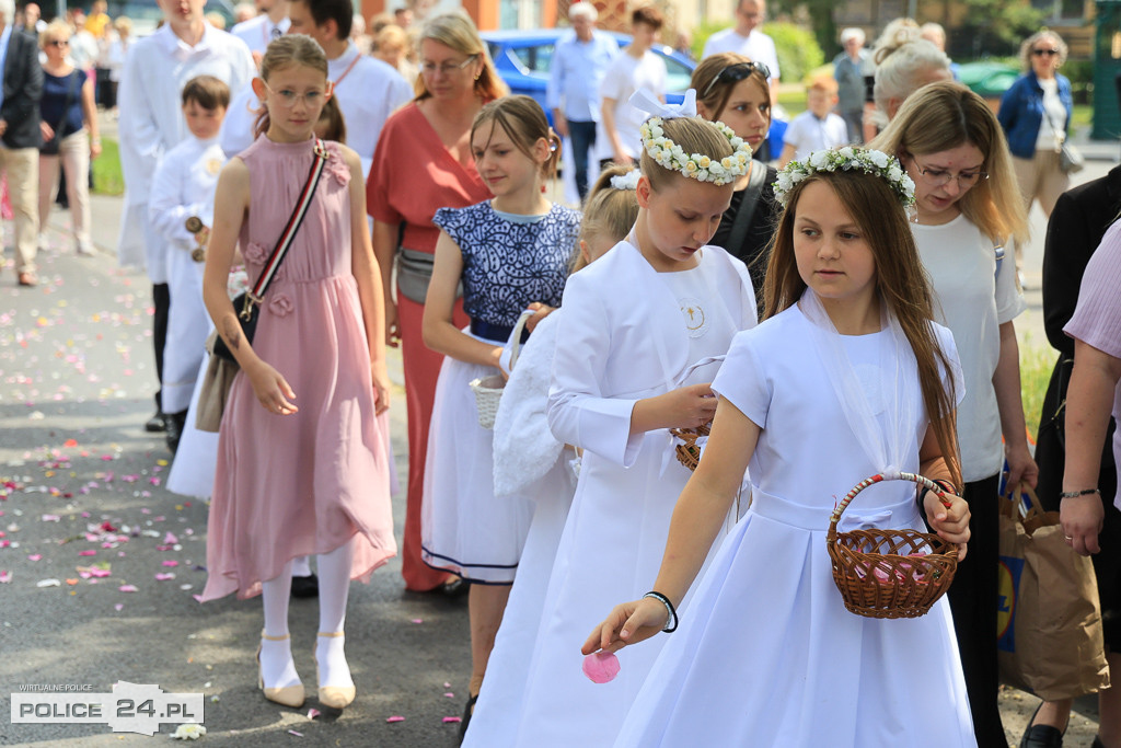 Procesja Bożego Ciała w parafii pw. św. Kazimierza w Policach