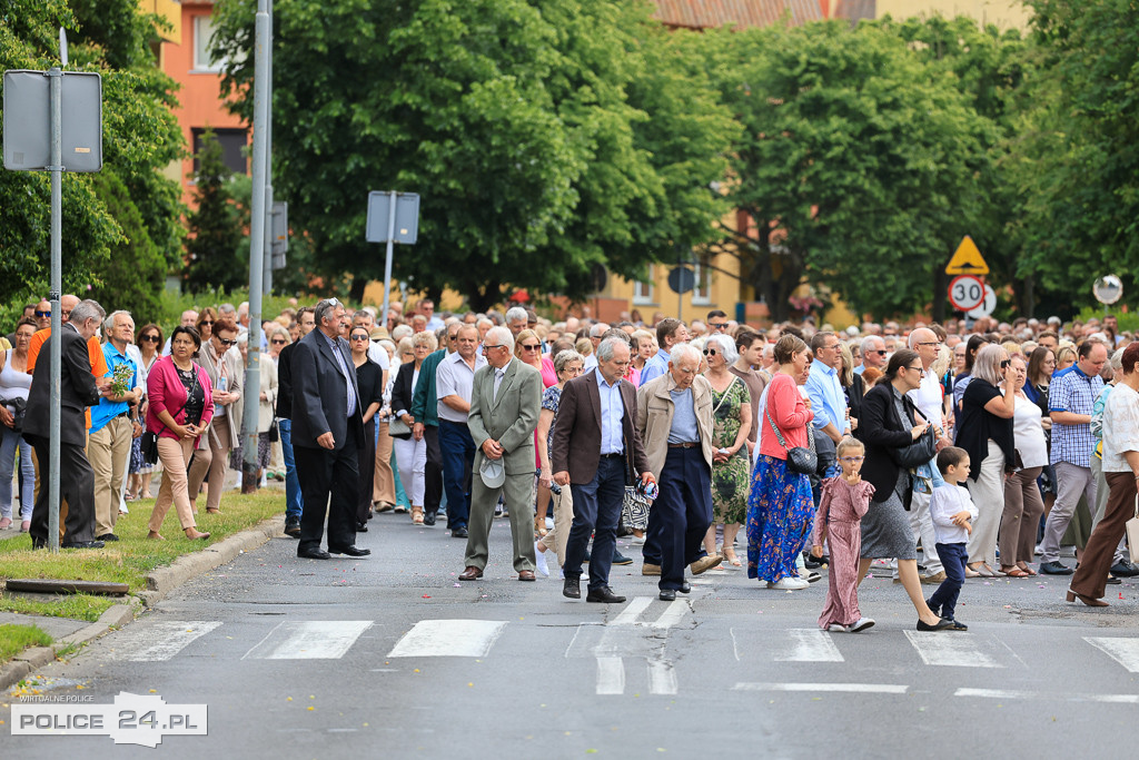 Procesja Bożego Ciała w parafii pw. św. Kazimierza w Policach
