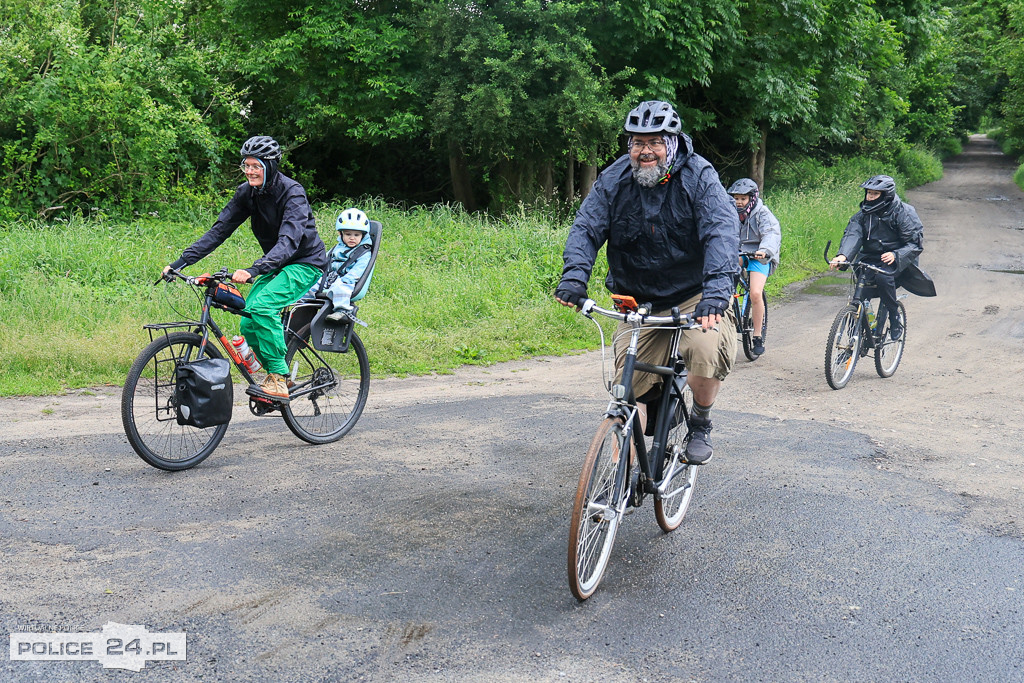 Rowerowe Questy – Rodzinny Rajd Rowerowy po gminie Police