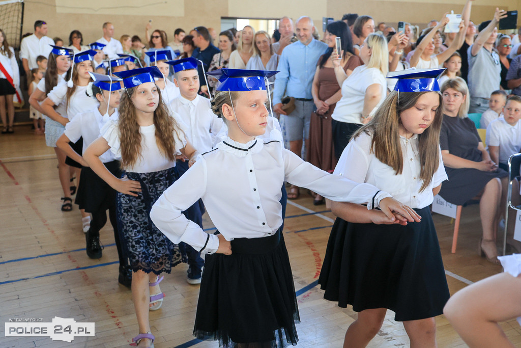 Zakończenie roku szkolnego w SP 8 w Policach