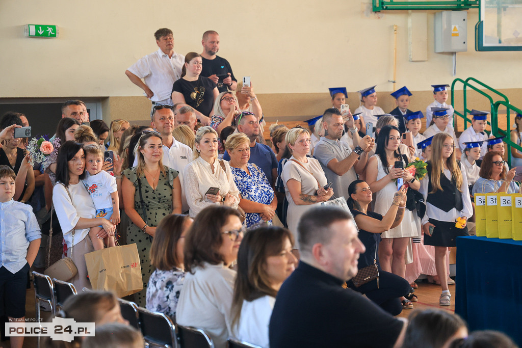 Zakończenie roku szkolnego w SP 8 w Policach
