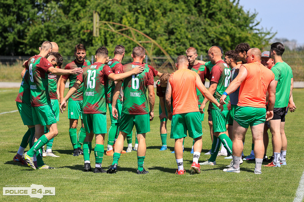 Trzebież świętuje! Pewny awans po wygranej 4:0