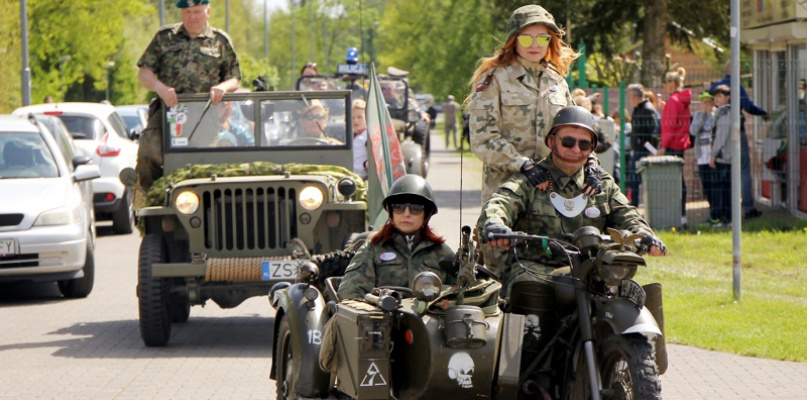 Spotkanie Pojazdów Militarnych w Trzebieży [foto/wideo]