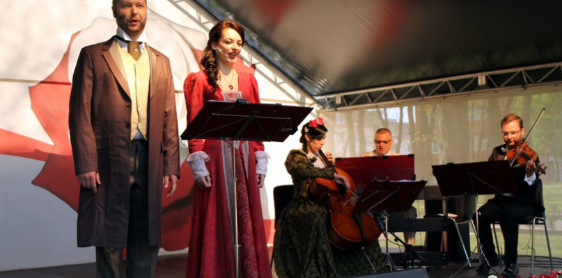 W 227 rocznicę uchwalenia konstytucji „Polonez 3 maja” [foto]