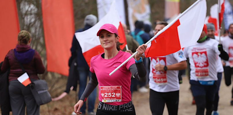 Narodowy Bieg Stulecia - Bieg Niepodległości w Stolcu [foto/wideo]