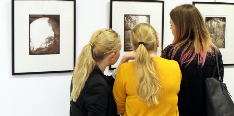 Wernisaż fotograficzny Jakuba Jana Kaski w Zalesiu [foto]