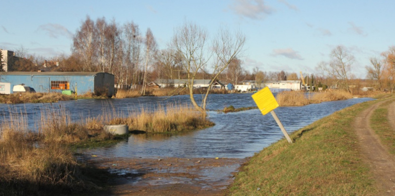 Utrzymuje się wysoki poziom wody [foto]