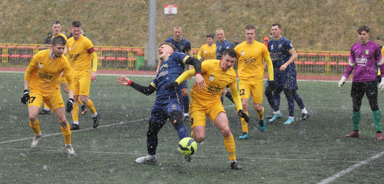 Mecz Pucharu Polski na szczeblu ZZPN, runda 6, pomiędzy Chemikiem Police a Świtem Szczecin