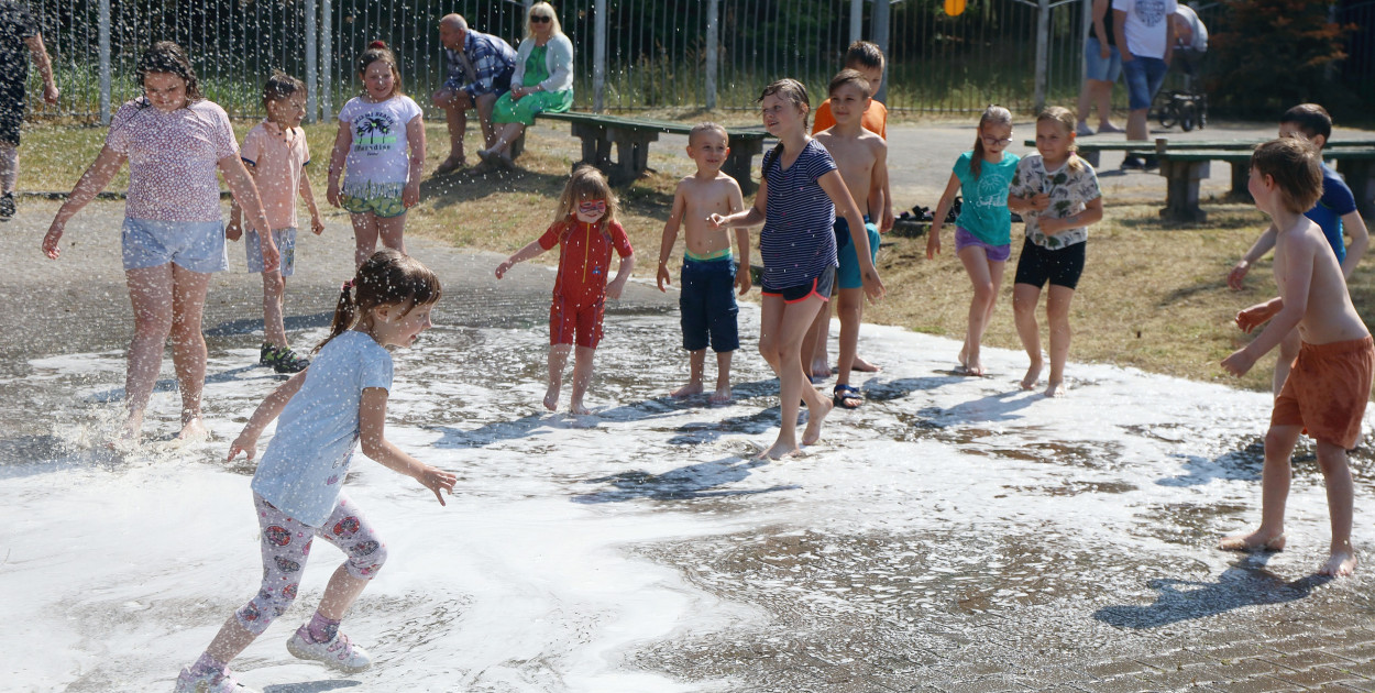 Zabawa dla najmłodszych w Trzeszczynie