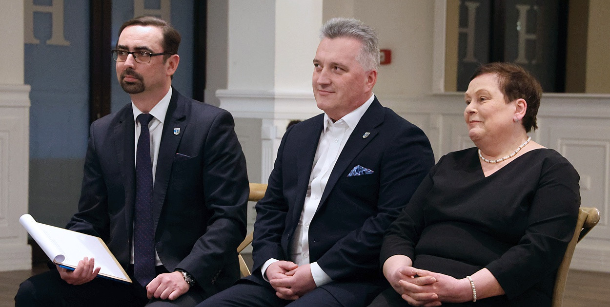 od lewej: Bartłomiej Miluch, Grzegorz Śliwiński i Teresa Dera