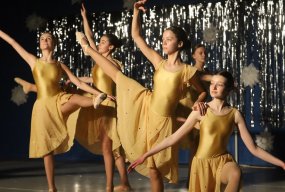 Tanecznym krokiem w Nowy Rok – koncert zespołów Companii Baletowej w Policach-7979