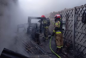 Pożar budynku gospodarczego w Niekłończycy-12225