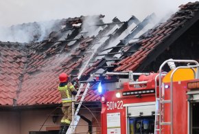 Pożar domu jednorodzinnego w Grzepnicy-12674