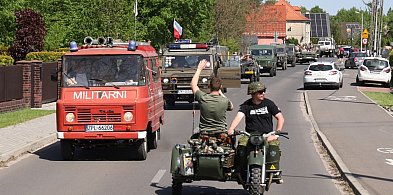 W Trzebieży trwa Spotkanie Pojazdów Militarnych [foto]-12864