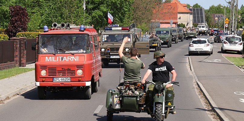 W Trzebieży trwa Spotkanie Pojazdów Militarnych [foto] - 12864