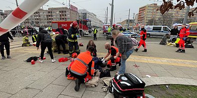 Zmarła osoba pokrzywdzona w wypadku na pl. Rodła-13236