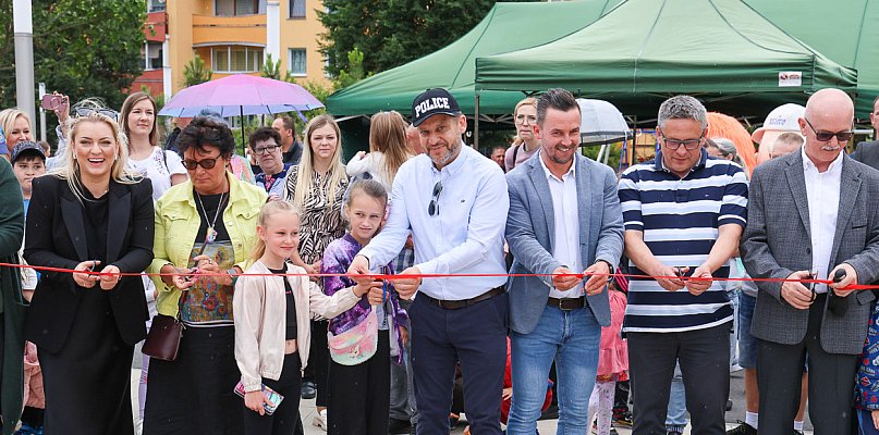 Plac zabaw przy ul. Roweckiego w Policach oficjalnie otwarty [foto] - 13529
