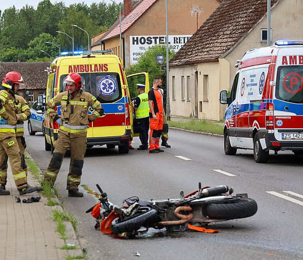 Wypadek motocyklisty w Policach – ulica Kościuszki zablokowana-18251