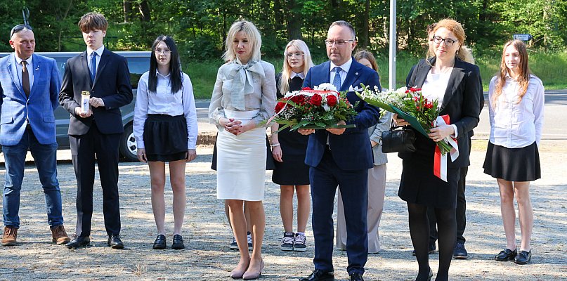 Narodowy Dzień Pamięci Ofiar Niemieckich Nazistowskich Obozów Koncentracyjnych... - 18345