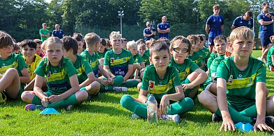 Młodzi piłkarze uhonorowani – zakończenie sezonu AP Chemik Police [foto]-18386