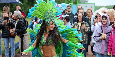 Brazylijska samba rozgrzała Trzebież mimo deszczu [foto]-18705