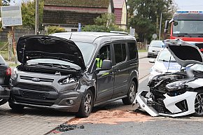 Cztery auta zderzyły się na Szczecińskiej w Tanowie-2911