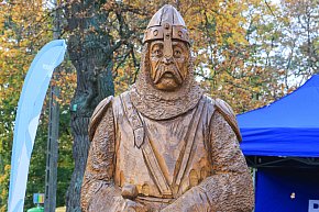 W Mścięcinie odsłonięto rzeźbę Mściwoja-2962