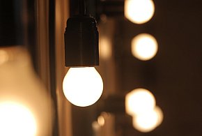 Rachunki za prąd pójdą w dół. Rząd usuwa opłatę doliczaną od lat-20445