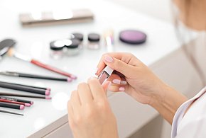 Nie używaj tych kosmetyków. GIS ostrzega przed produktami-20453