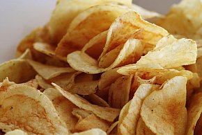 Podatek tłuszczowy uderzy w przekąski? Posłowie pokazują projekt-20601