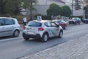 17-latkowie dostaną „prawko”. Nowe przepisy stawiają twarde warunki-21011