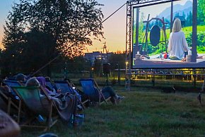 Letnie kino pod gwiazdami w Policach. Pierwszy seans już w czerwcu