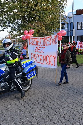 Marsz przeciwko przemocy przeszedł ulicami Polic-2927