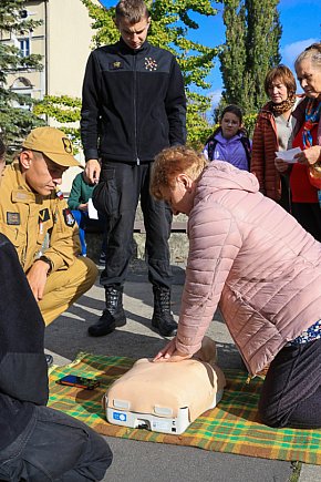 W Policach strażacy rozdawali czujniki tlenku węgla-2930