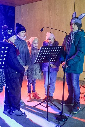 Spotkanie wigilijne i wspólne kolędowanie Znak pokoju-3048