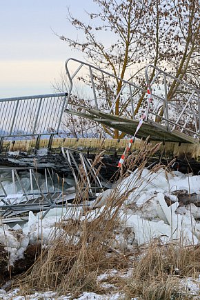 Promenada w Trzebieży poważnie uszkodzona-3083