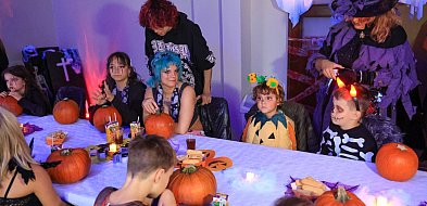 Strasznie Fajne Halloween w Uniemyślu! Dzieci bawiły się doskonale [foto]-19971