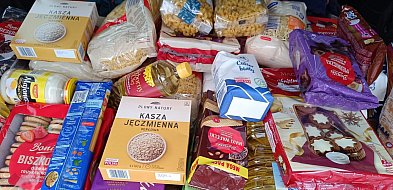 1730 kg żywności zebrano dla potrzebujących w Powiecie Polickim-20496