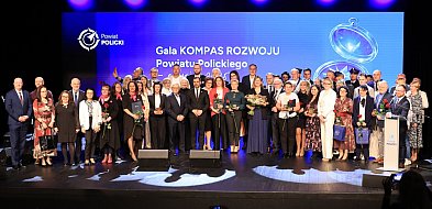 Uroczysta gala w Policach. Wręczono Kompasy Rozwoju Powiatu Polickiego 2025