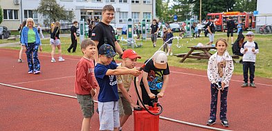 Festyn z okazji Dnia Dziecka w Zespole Szkół im. Łukasiewicza w Policach