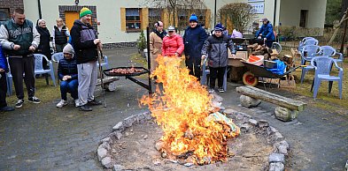 Podopieczni PSONI Police pożegnali zimę przy ognisku