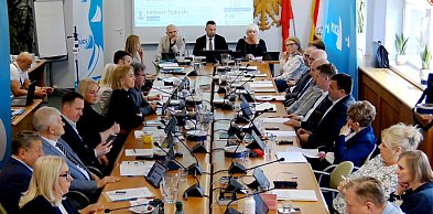 Koniec z nocną sprzedażą alkoholu w Gminie Police. Radni zdecydowali