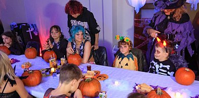 Strasznie Fajne Halloween w Uniemyślu! Dzieci bawiły się doskonale [foto]-19971