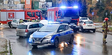 Zderzenie dwóch aut na skrzyżowaniu Asfaltowa-Piłsudskiego w Policach [akt.]-20042