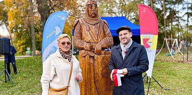 W Mścięcinie odsłonięto rzeźbę Mściwoja-20126